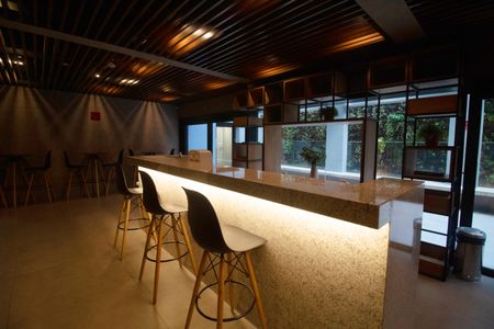 Apartamento à venda com 200m², 3 quartos e 2 vagas Apartamento à venda com 200m², 3 quartos e 2 vagasÁrea comum - Salão de festas