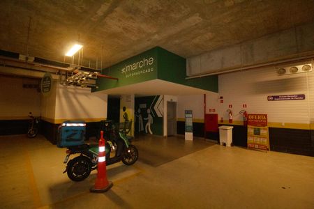 Apartamento à venda com 200m², 3 quartos e 2 vagas Apartamento à venda com 200m², 3 quartos e 2 vagasGaragem