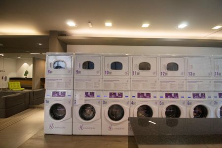 Apartamento à venda com 200m², 3 quartos e 2 vagas Apartamento à venda com 200m², 3 quartos e 2 vagasLavanderia