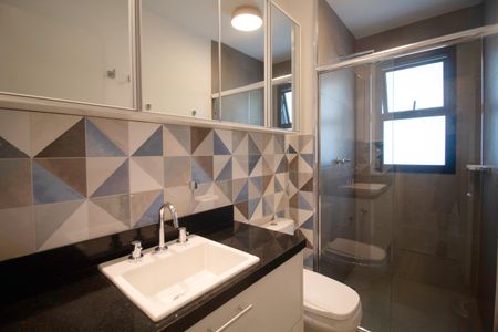 Apartamento à venda com 200m², 3 quartos e 2 vagas Apartamento à venda com 200m², 3 quartos e 2 vagasBanheiro