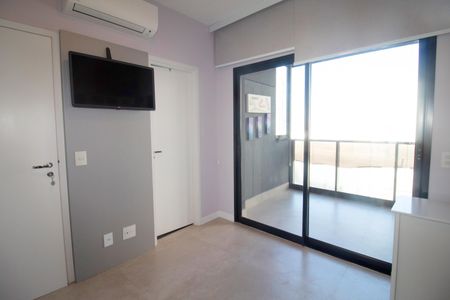 Apartamento à venda com 200m², 3 quartos e 2 vagas Apartamento à venda com 200m², 3 quartos e 2 vagasSuíte