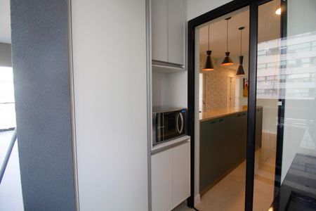 Apartamento à venda com 200m², 3 quartos e 2 vagas Apartamento à venda com 200m², 3 quartos e 2 vagasÁrea de Serviço