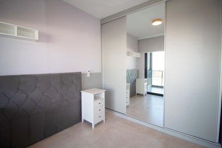 Apartamento à venda com 200m², 3 quartos e 2 vagas Apartamento à venda com 200m², 3 quartos e 2 vagasSuíte