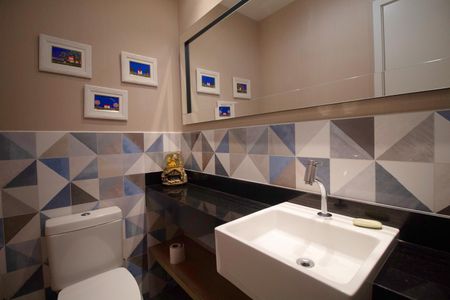 Apartamento à venda com 200m², 3 quartos e 2 vagas Apartamento à venda com 200m², 3 quartos e 2 vagasLavabo