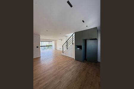 Apartamento à venda com 220m², 3 quartos e 3 vagasFoto 01