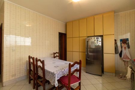 Casa à venda com 156m², 2 quartos e 1 vagaCozinha