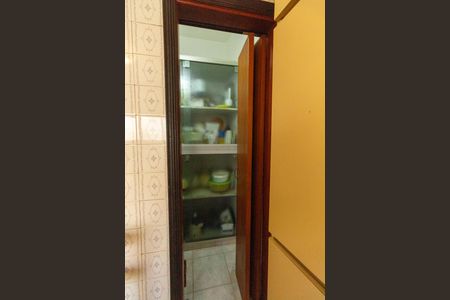 Casa à venda com 156m², 2 quartos e 1 vagaDespensa