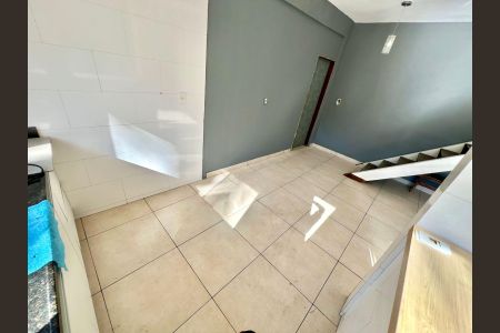 Casa à venda com 144m², 3 quartos e 10 vagas Casa à venda com 144m², 3 quartos e 10 vagasCozinha