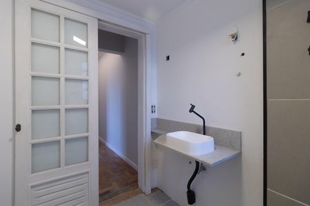 Apartamento à venda com 67m², 2 quartos e sem vagaBanheiro