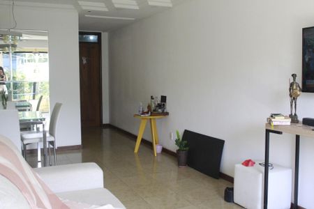 Apartamento para alugar com 93m², 3 quartos e 1 vagaSala