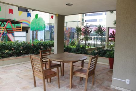 Apartamento para alugar com 93m², 3 quartos e 1 vagaÁrea comum
