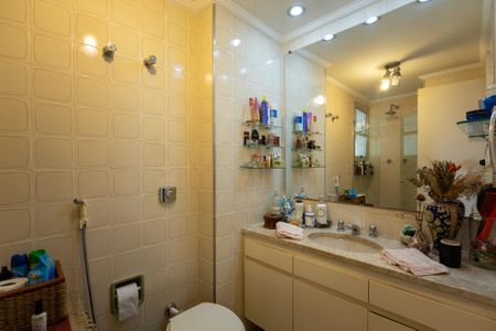 Apartamento para alugar com 119m², 2 quartos e 2 vagasBanheiro Social