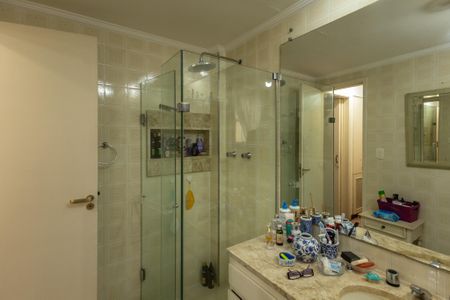 Apartamento para alugar com 119m², 2 quartos e 2 vagasBanheiro da suíte