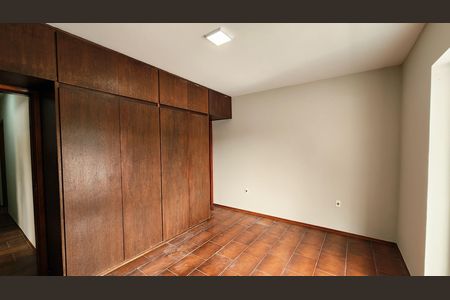 Casa para alugar com 208m², 3 quartos e 2 vagas Casa para alugar com 208m², 3 quartos e 2 vagasQuarto