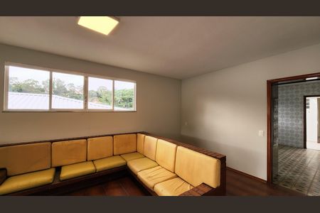 Casa para alugar com 208m², 3 quartos e 2 vagas Casa para alugar com 208m², 3 quartos e 2 vagasSala