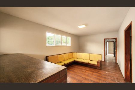 Casa para alugar com 208m², 3 quartos e 2 vagas Casa para alugar com 208m², 3 quartos e 2 vagasSala