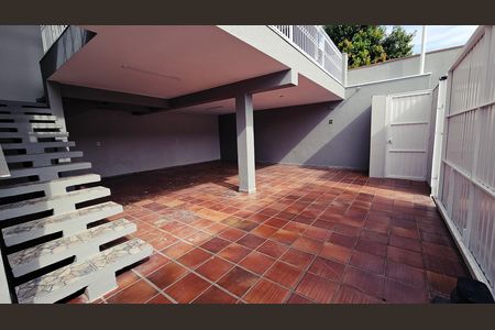 Casa para alugar com 208m², 3 quartos e 2 vagas Casa para alugar com 208m², 3 quartos e 2 vagasÁrea comum