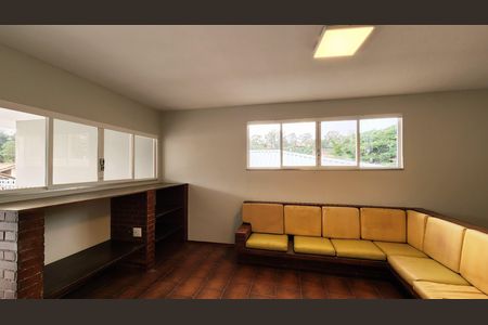 Casa para alugar com 208m², 3 quartos e 2 vagas Casa para alugar com 208m², 3 quartos e 2 vagasSala