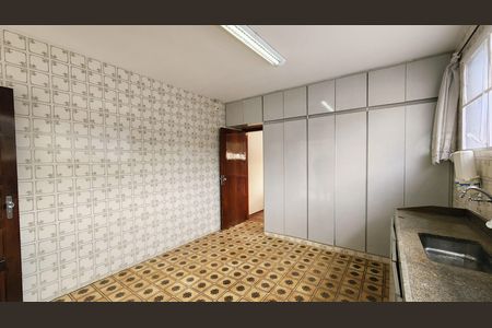 Casa para alugar com 208m², 3 quartos e 2 vagas Casa para alugar com 208m², 3 quartos e 2 vagasCozinha
