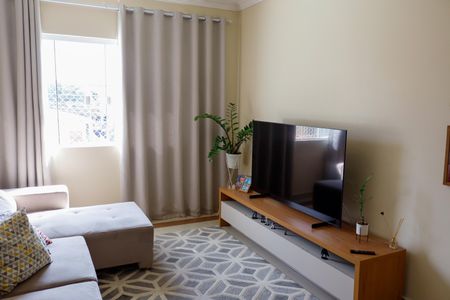 Casa à venda com 179m², 3 quartos e 4 vagasSala