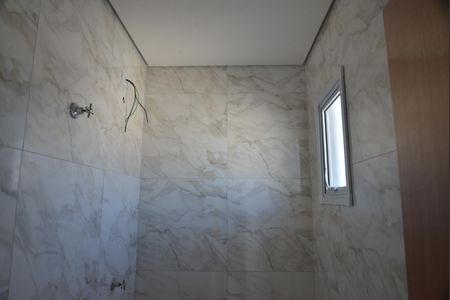 Apartamento à venda com 107m², 2 quartos e 2 vagasBanheiro de serviço