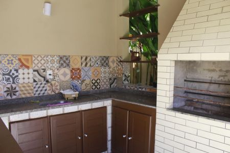 Casa de condomínio para alugar com 390m², 4 quartos e 4 vagasChurrasqueira