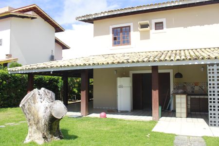 Casa de condomínio para alugar com 390m², 4 quartos e 4 vagasFundos