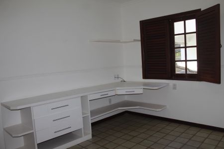 Casa de condomínio para alugar com 390m², 4 quartos e 4 vagasQuarto 3