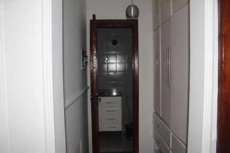 Casa de condomínio para alugar com 390m², 4 quartos e 4 vagasCloset da suíte 1