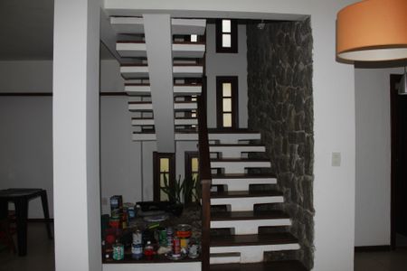 Casa de condomínio para alugar com 390m², 4 quartos e 4 vagasSala