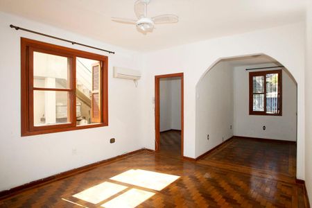 Sala de apartamento à venda com 3 quartos, 93m² em Petrópolis, Porto Alegre