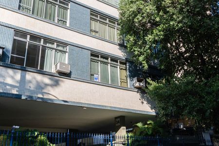 Apartamento à venda com 120m², 4 quartos e 1 vagaPlaquinha