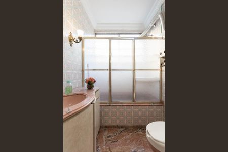 Apartamento à venda com 120m², 4 quartos e 1 vagaBanheiro 2