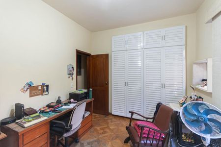 Apartamento à venda com 120m², 4 quartos e 1 vagaQuarto 2