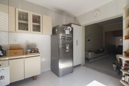 Casa à venda com 240m², 3 quartos e 1 vagaCozinha 