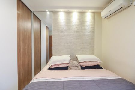 Casa à venda com 240m², 3 quartos e 1 vagaSuíte 