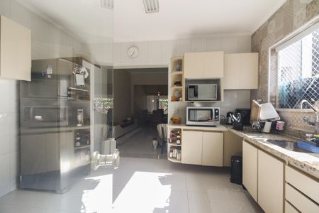 Casa à venda com 240m², 3 quartos e 1 vagaCozinha 