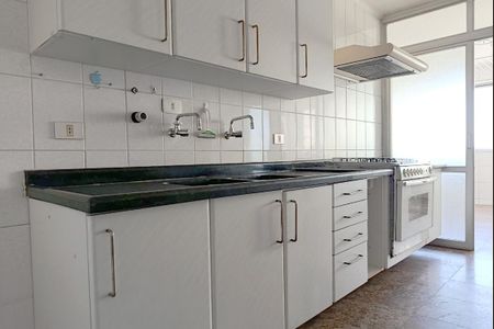 Apartamento à venda com 338m², 4 quartos e 3 vagasCozinha