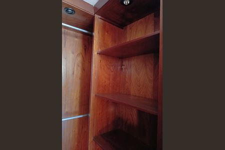 Apartamento à venda com 338m², 4 quartos e 3 vagasCloset da Suíte 2