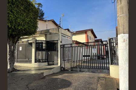 Apartamento para alugar com 55m², 2 quartos e 1 vagaFachada