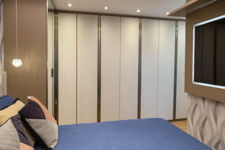 Apartamento à venda com 72m², 2 quartos e 2 vagasSuíte 2