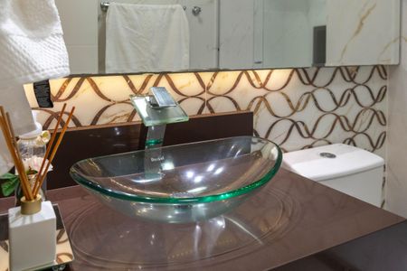 Apartamento à venda com 72m², 2 quartos e 2 vagasBanheiro da Suíte 2