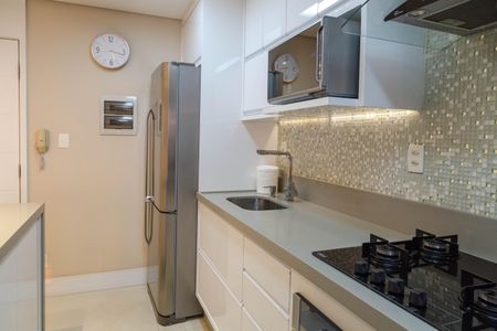 Apartamento à venda com 72m², 2 quartos e 2 vagasCozinha e Área de Serviço