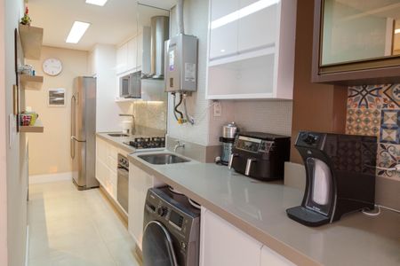 Apartamento à venda com 72m², 2 quartos e 2 vagasCozinha e Área de Serviço