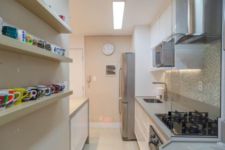 Apartamento à venda com 72m², 2 quartos e 2 vagasCozinha e Área de Serviço