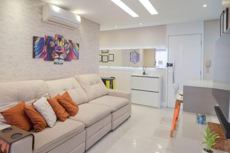 Apartamento à venda com 72m², 2 quartos e 2 vagasSala