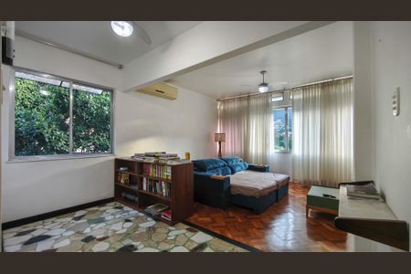 Apartamento à venda com 150m², 3 quartos e 1 vaga Apartamento à venda com 150m², 3 quartos e 1 vagaSala