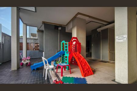 Apartamento à venda com 150m², 3 quartos e 1 vaga Apartamento à venda com 150m², 3 quartos e 1 vagaÁrea comum - Playground