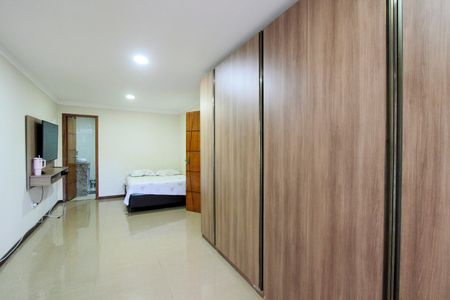 Casa de condomínio à venda com 300m², 4 quartos e 4 vagas Casa de condomínio à venda com 300m², 4 quartos e 4 vagasQuarto suíte 4