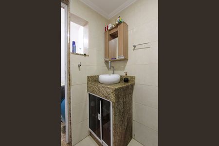 Casa de condomínio à venda com 300m², 4 quartos e 4 vagas Casa de condomínio à venda com 300m², 4 quartos e 4 vagasBanheiro